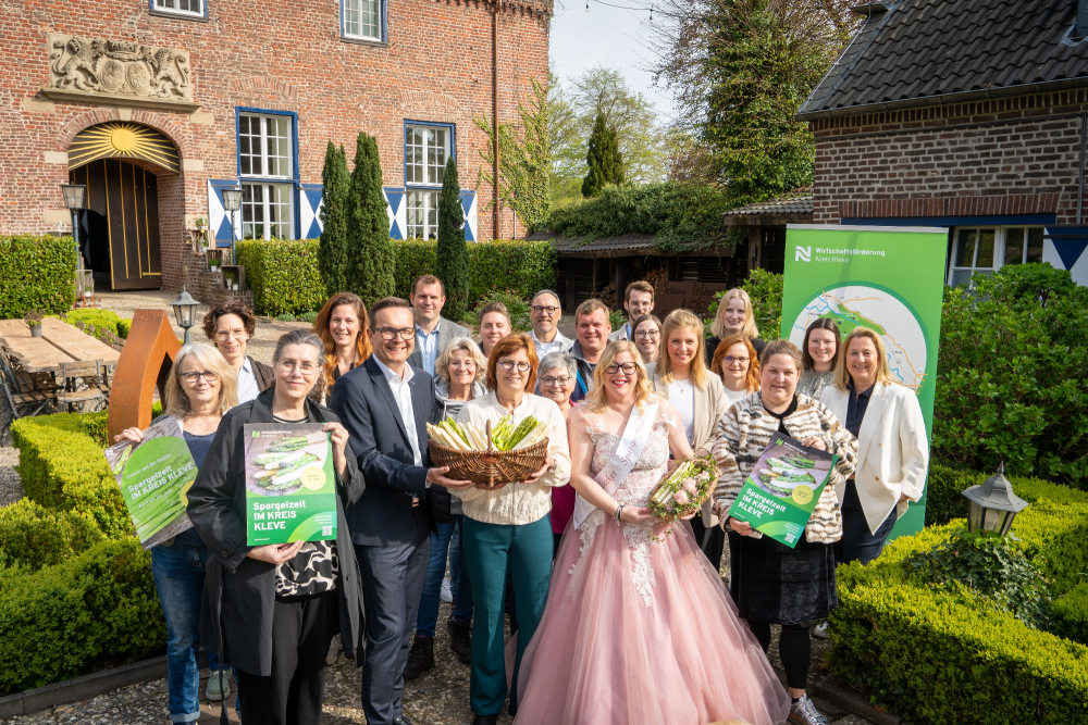 News & Presse > Die Spargel-Saison hat begonnen | Wirtschaftsförderung Kreis Kleve