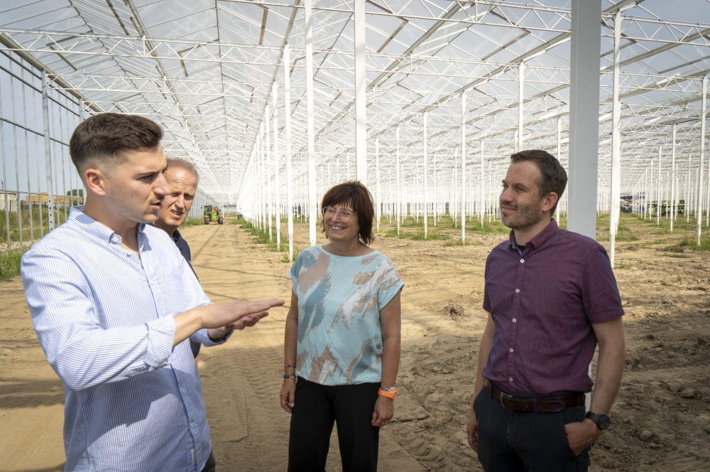 Vorzeigeprojekt für die biologische Lebensmittelproduktion > Einblick in das neue Gewächshaus | Wirtschaftsförderung Kreis Kleve